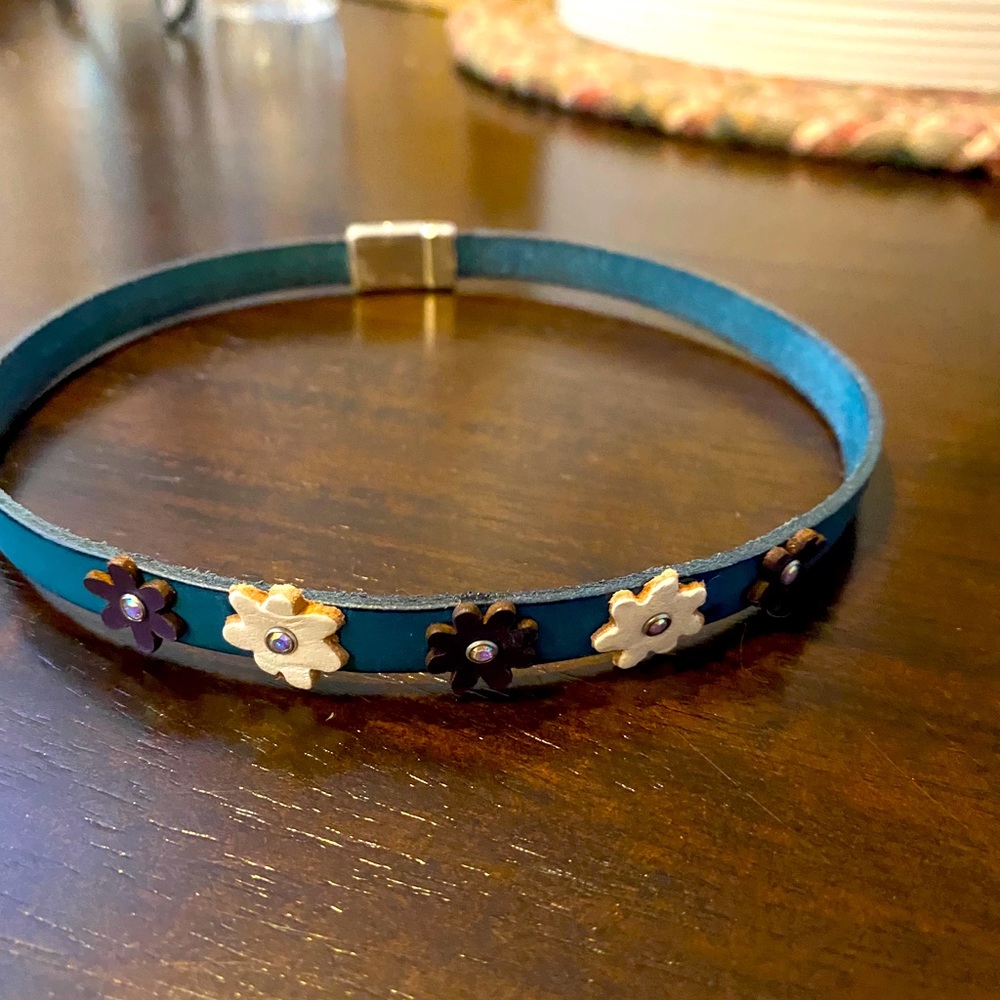 Neck choker/double wrap bracelet